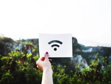 Αλλεργία στο Wi-Fi: Τι συμπτώματα θα νιώσετε – Τι λέει ο Π.Ο.Υ (βίντεο)